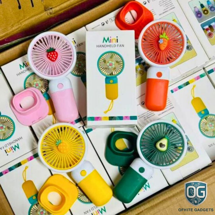 Mini Fan Rechargeable /Hanheld Desktop USB Fan Electric Portable Mini Desk Fan for Kids - Rechargeable USB Battery - Handheld Fan with Adjustable Speed - Versatile Usage Mobile holder